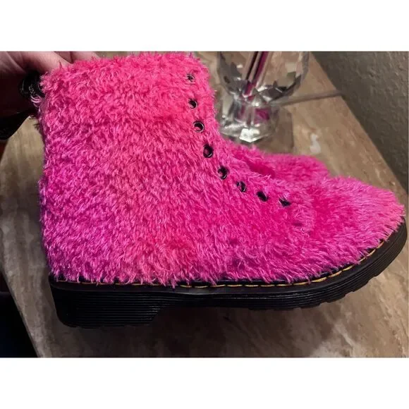 Dr. Martens 1460 Pascal Pink Fuzzy Sherpa Combat Boots Lux Borg size US 2 - Picture 6 of 7